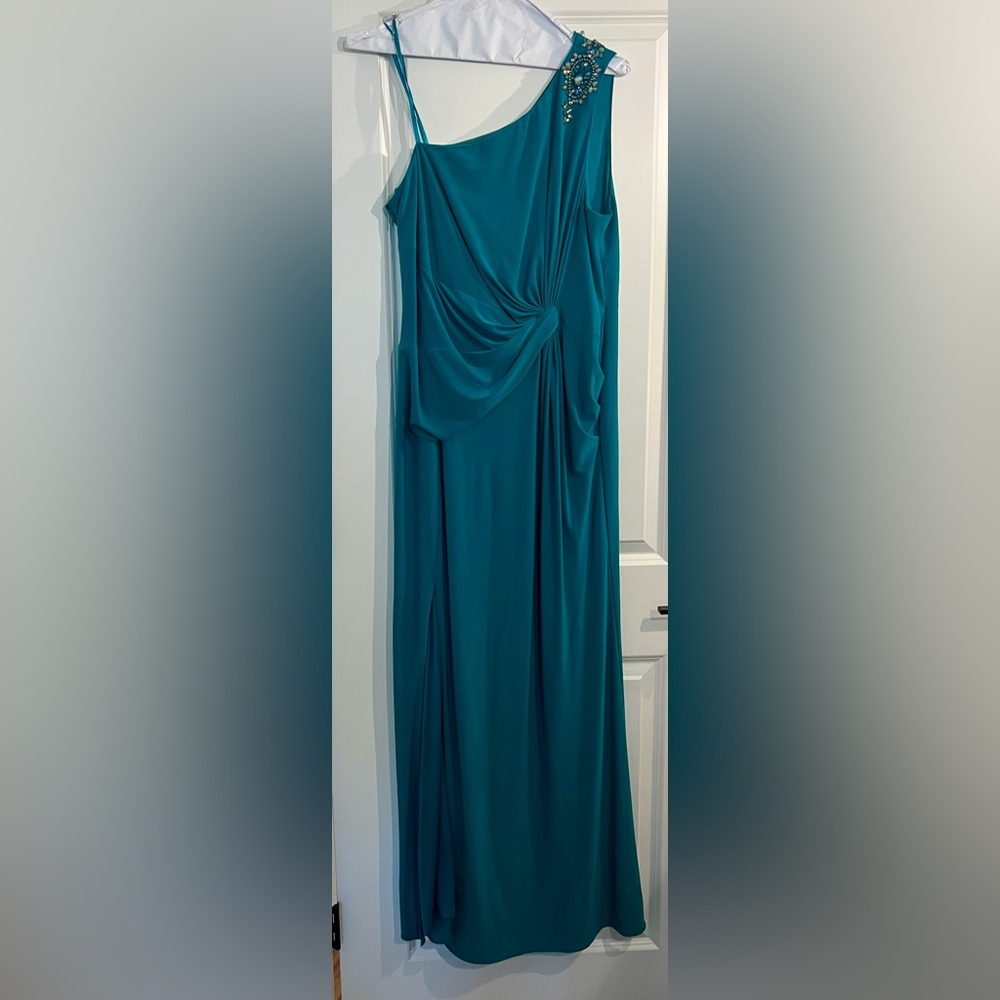 Plus size formal dress, green teal, embellished - Picture 4 of 8